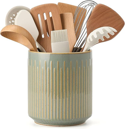 JIEMEI HOME Kitchen Utensil Holder, Ceramic Stable Utensil Crock for Countertop, 7.2" Large Utensil Organizer with Cork Mat, Removable Bamboo Divider for Kitchen Décor and Accessories, Green
