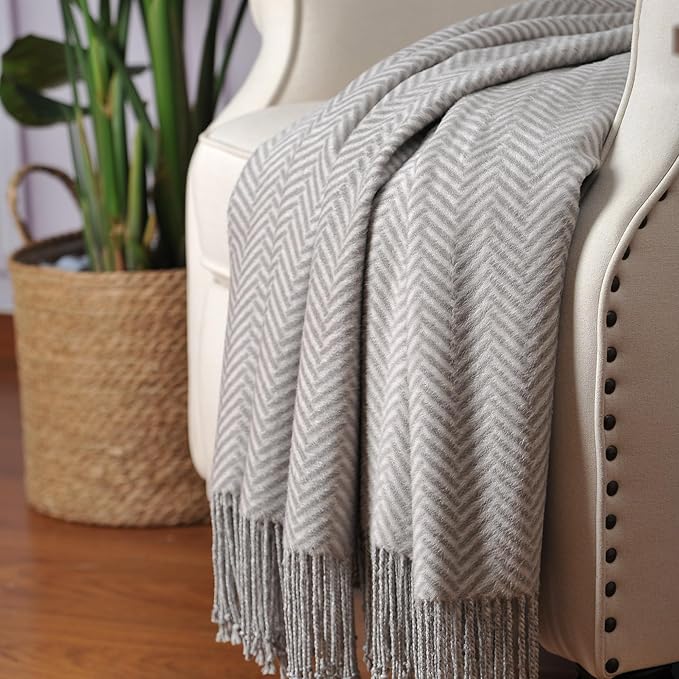 CUDDLE DREAMS Silk Throw Blanket with Hand-Knotted Fringe, Natural, Soft & Breathable (Herringbone Gray)