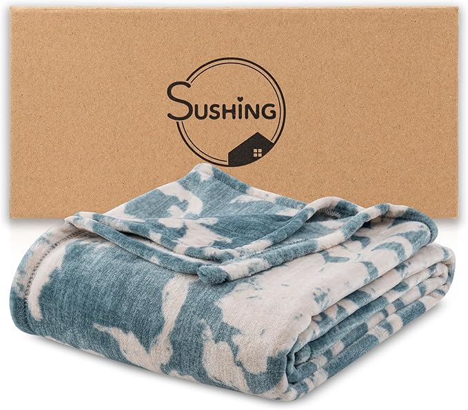 Luxury Printed Fleece Warm Blanket, Soft Lightweight Velvety Plush Throw for Couch and Bed, Cozy Comfy for All Seasons(Blue Floral Silhouette, 70×90 Inches)